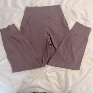 Lululemon crop joggers!  Size 2  great used condition.  No piling.